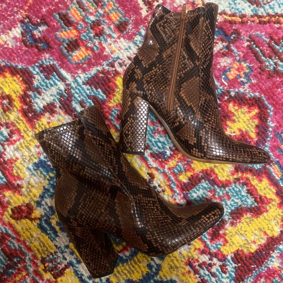 Snake print booties - Picture 1 of 1
